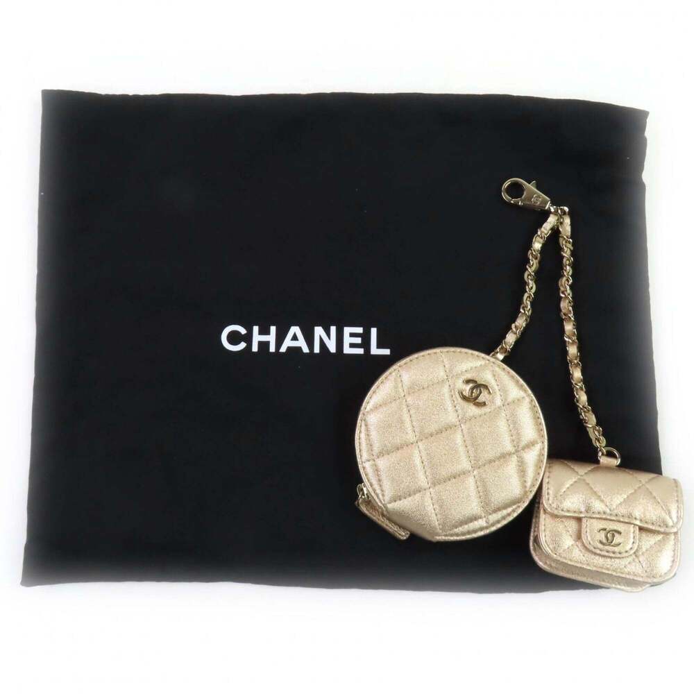CHANEL Gold Lambskin Leather Logo Wallet - Picture 2 of 16